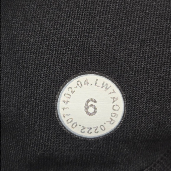 Lululemon Speed Up Short 2.5" Black Size 6 - Picture 4 of 9